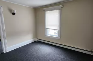 1042 Delaware Dr, Matamoras, PA 18336 - Photo 8