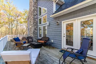 111 Woodcrest Dr, Hawley, PA 18428 - Photo 4