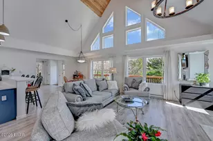 22 Tanglewood Ln, Lake Ariel, PA 18436 - Photo 10