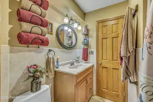 1019 Hickory Dr, Lake Ariel, PA 18436 - Photo 28