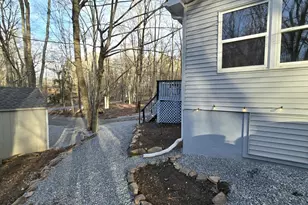 65 Windsor Rd, Hawley, PA 18428 - Photo 12