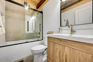 258 W Lakeview Rd, Lackawaxen, PA 18435 - Photo 36