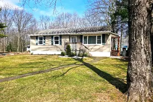 113 Lynndale Rd, Tafton, PA 18464 - Photo 1