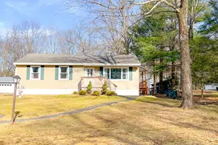 113 Lynndale Rd, Tafton, PA 18464 - Photo 2