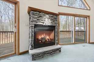 102 Loveland Dr, Tafton, PA 18464 - Photo 8