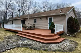 103 Forest Ct, Hawley, PA 18428 - Photo 6