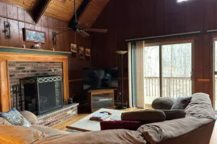 802 Cedar Ct, Lords Valley, PA 18428 - Photo 4