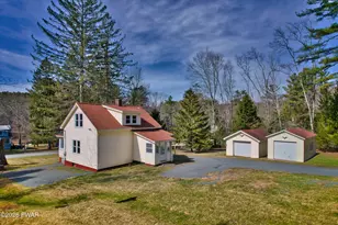 697 Blooming Grove Rd, Hawley, PA 18428 - Photo 30