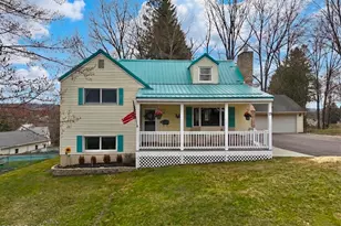 13 Beechwood Dr, Honesdale, PA 18431 - Photo 2
