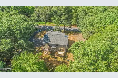 2117 Owl Pass, Bushkill, PA 18324 - Photo 2