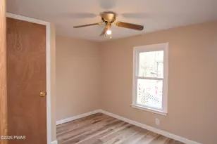 137 Oak Dr, Greentown, PA 18426 - Photo 12