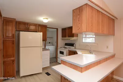 137 Oak Drive, Greentown, PA 18426 - Photo 4