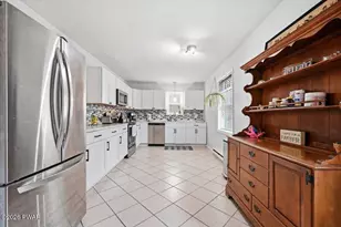 175 Oak Hill Rd, Hawley, PA 18428 - Photo 16