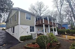 325 Sunset Shore Dr, Hawley, PA 18428 - Photo 10