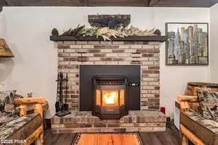 120 Yvonne Ln, Dingmans Ferry, PA 18328 - Photo 16