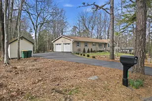 112 Green Chapel Ln, Cresco, PA 18326 - Photo 2