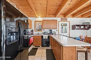 174 N Lake Dr, Dingmans Ferry, PA 18328 - Photo 22