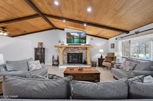 4143 Spring Cir, Bushkill, PA 18324 - Photo 6