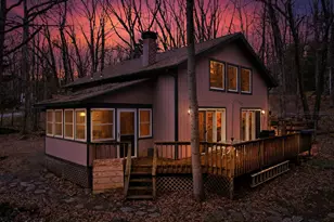 803 Round Up Ct, Lords Valley, PA 18428 - Photo 2
