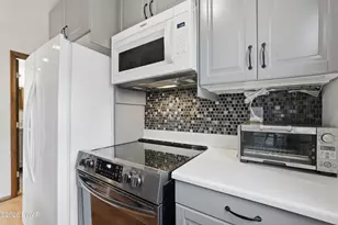 803 Round Up Ct, Lords Valley, PA 18428 - Photo 4
