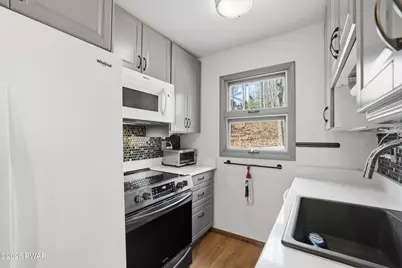 803 Round Up Court, Lords Valley, PA 18428 - Photo 6