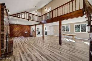 211 Geese Ct, Bushkill, PA 18324 - Photo 2