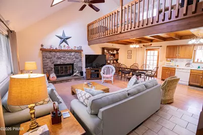 11 Highpoint Court, Lake Ariel, PA 18436 - Photo 4