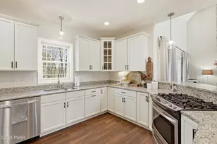 109 Woodlyn Acres Rd, Hawley, PA 18428 - Photo 16