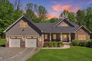 109 Woodlyn Acres Rd, Hawley, PA 18428 - Photo 1