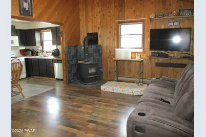 571 Mallard Lane, Bushkill, PA 18324 - Photo 2