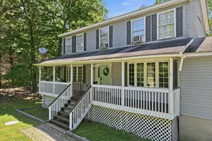 126 Bernadette Dr, Dingmans Ferry, PA 18328 - Photo 4