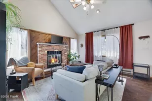 109 Essex Ct, Bushkill, PA 18302 - Photo 6