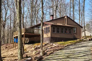 127 Buck Horn Dr, Hawley, PA 18428 - Photo 2