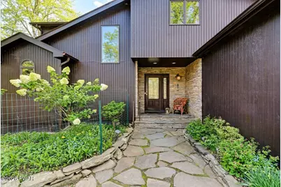 806 Widgeon Court, Lords Valley, PA 18428 - Photo 4