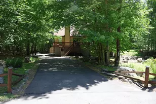 108 Crestview Ct, Hawley, PA 18428 - Photo 4