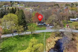 364 E Shore Dr, Lake Ariel, PA 18436 - Photo 4