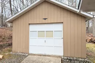 239 Fawn Lake Dr, Hawley, PA 18428 - Photo 6