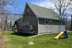 801 Maple Ridge Ct, Lords Valley, PA 18428 - Photo 4