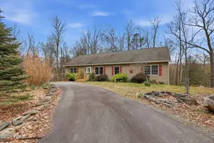 4 Pine Creek Rd, Hawley, PA 18428 - Photo 2