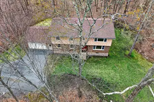 126 Meadow View Cir, Shohola, PA 18458 - Photo 6