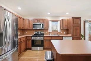 129 Hillcrest Dr, Hawley, PA 18428 - Photo 16