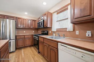 129 Hillcrest Dr, Hawley, PA 18428 - Photo 18