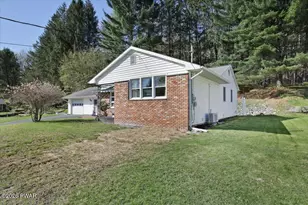 1843 Parkway Dr, Honesdale, PA 18431 - Photo 4