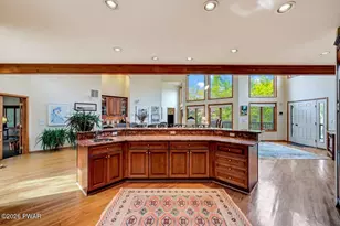 804 Ranch Ct, Lords Valley, PA 18428 - Photo 10
