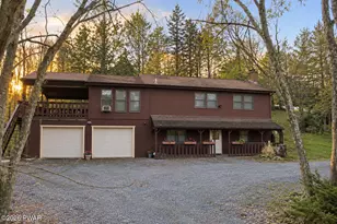 2374 Crest View Rd, Lake Ariel, PA 18436 - Photo 2