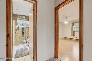 2374 Crest View Rd, Lake Ariel, PA 18436 - Photo 42