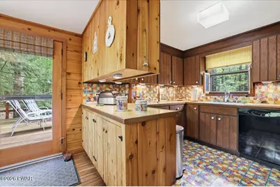 100 Heron Bay, Lords Valley, PA 18428 - Photo 16