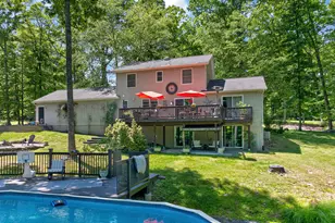 116 Partridge Cir, Milford, PA 18337 - Photo 2