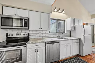 250 Falling Waters Blvd, Lackawaxen, PA 18435 - Photo 18