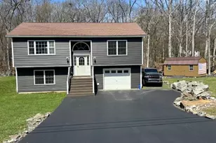 267 Mountain Top Dr, Dingmans Ferry, PA 18328 - Photo 4